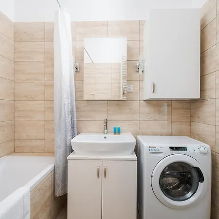 Lotnisko Chopina Comfy Apartment *